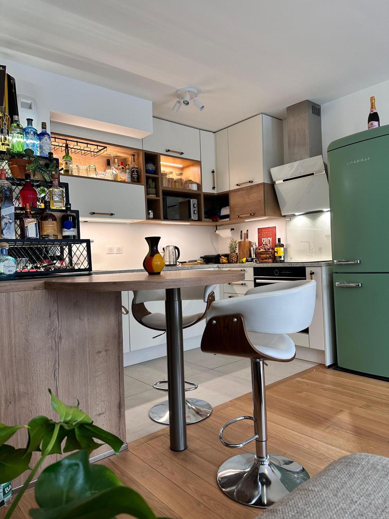 Cosy Summer Stay In Boho Style Apartment - 8 Mins From Paris Center - Garden And Underground Parking Clamart Exterior photo